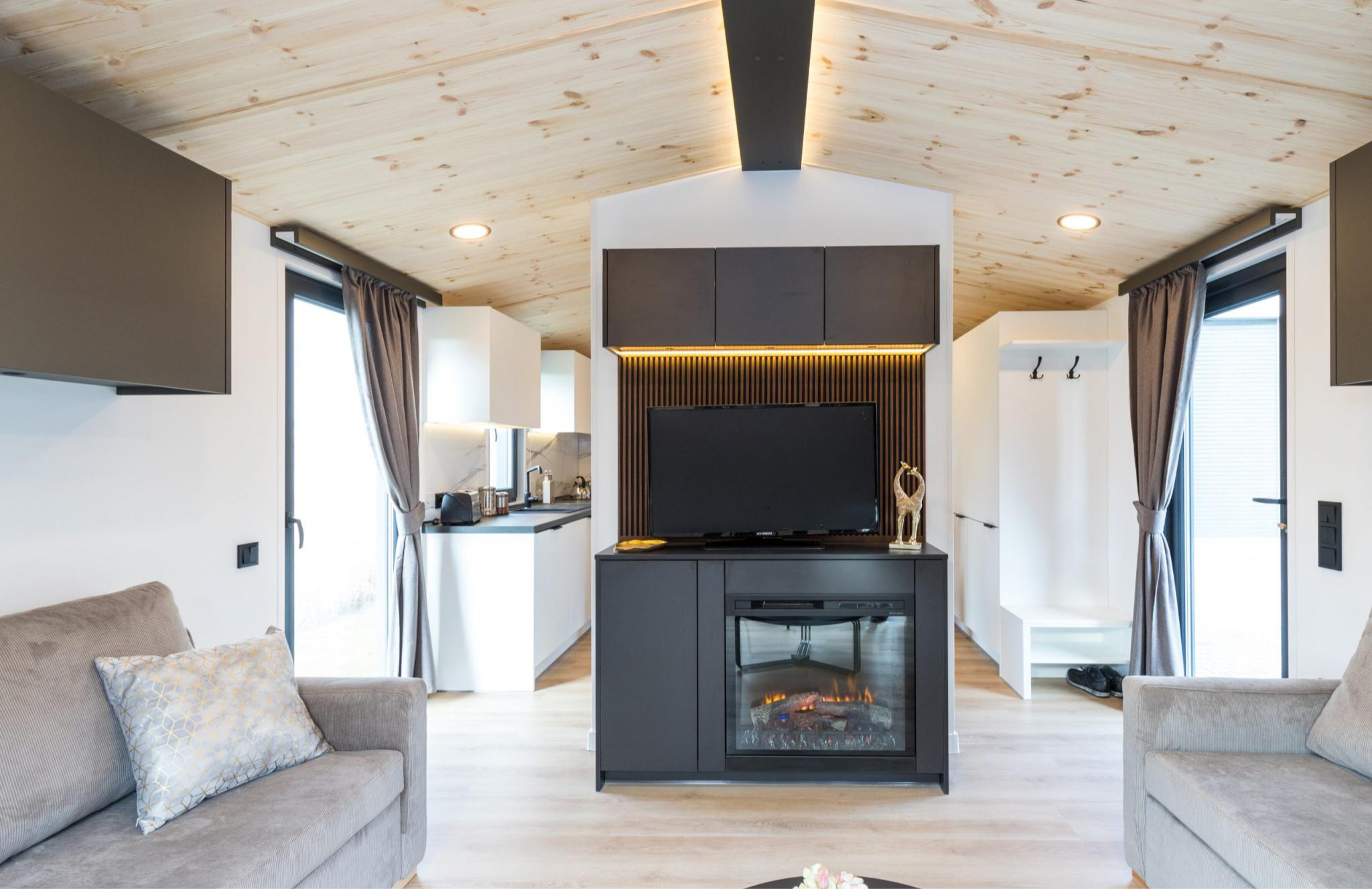 Casa movil maldives lodge (15,125 x 6 m)