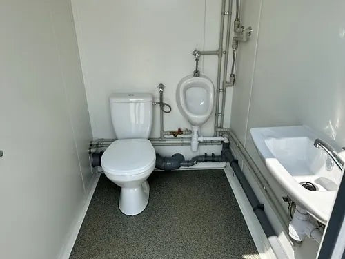 Contenedor Sanitario Modular con 3 Cabinas Independientes