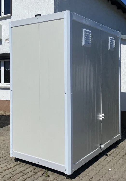 Contenedor Sanitario Modular con Doble Ducha de Alta Resistencia
