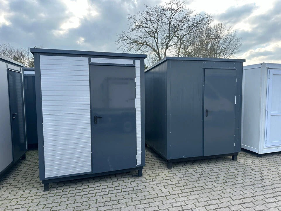 Contenedor Sanitario Modular Equipado con Inodoro y Urinario