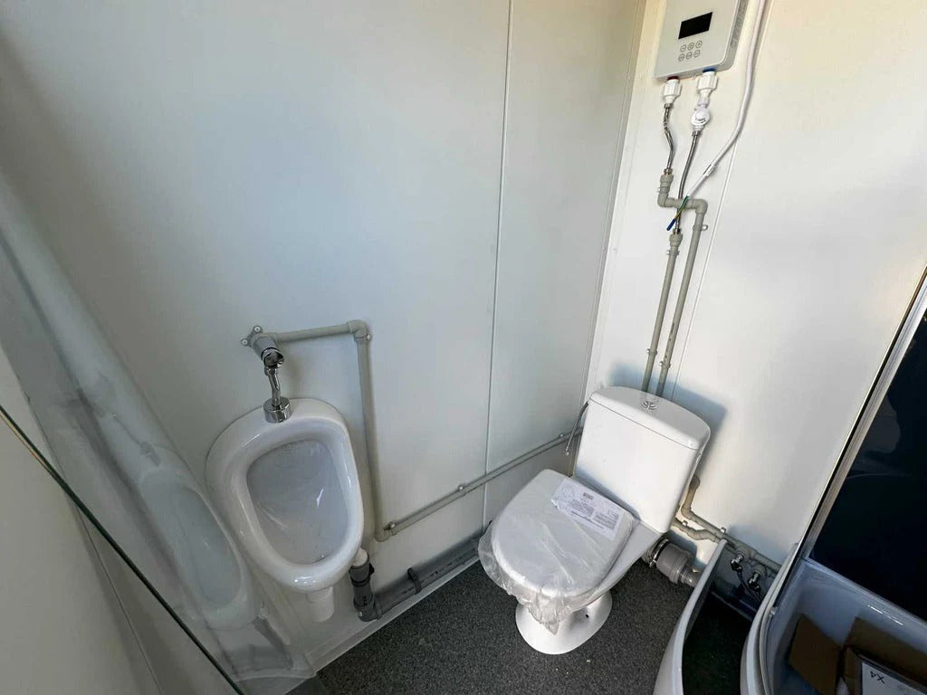 Contenedor Sanitario Modular con WC, Ducha y Urinario Integrado